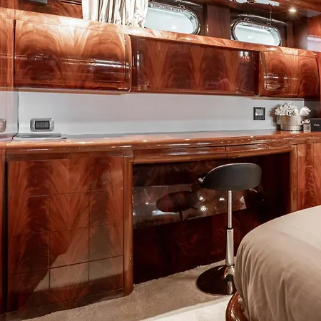Super Yacht Located In Puerto Banus Botel *